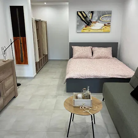 Bb Apartment Vir